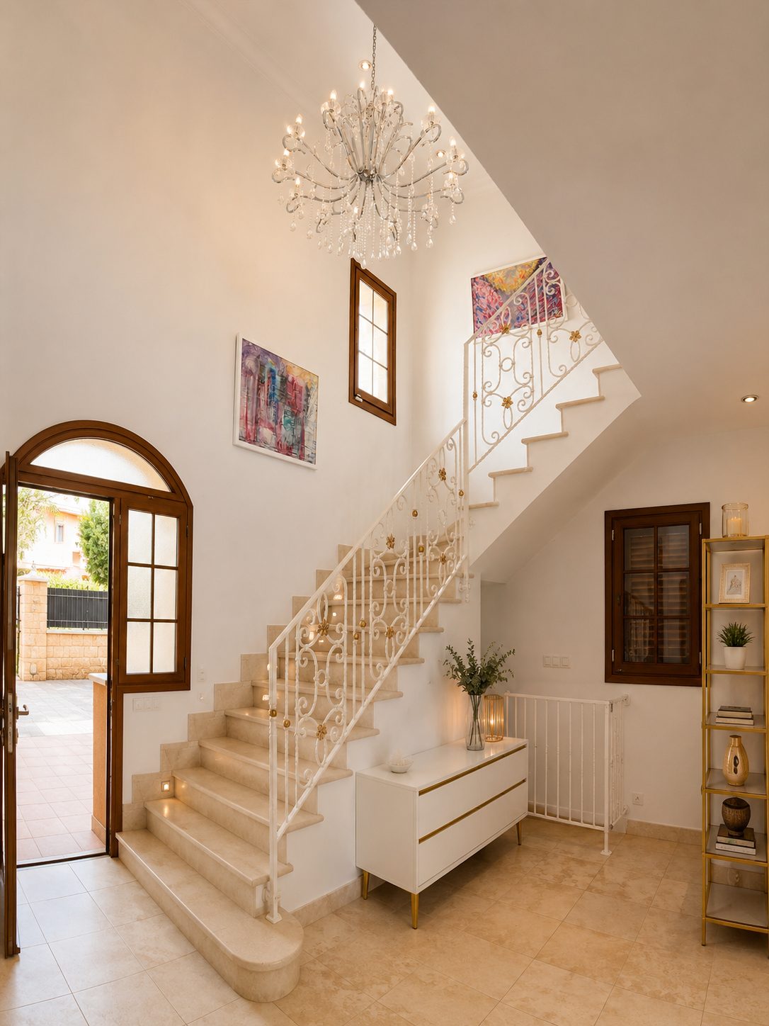 Eingangshalle mit Treppe